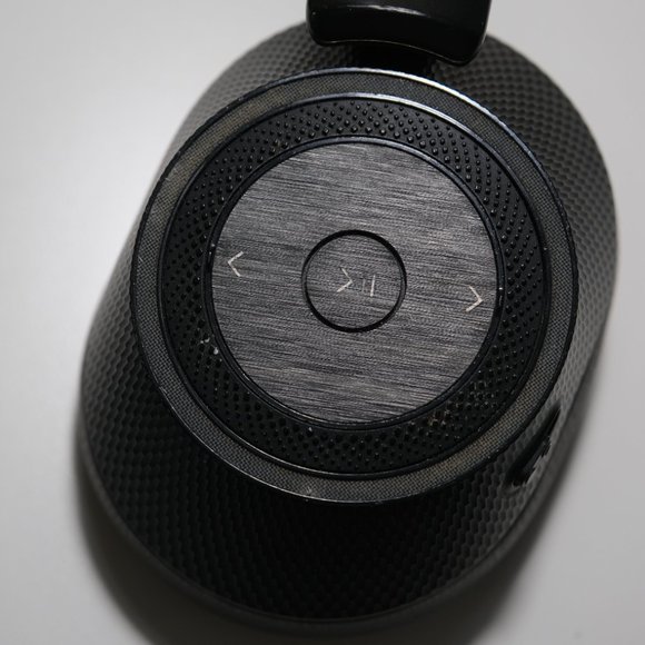 Plantronics BackBeat Pro 2 Wireless Over-ear Noise Cancelling Headphones - Picture 6 of 11